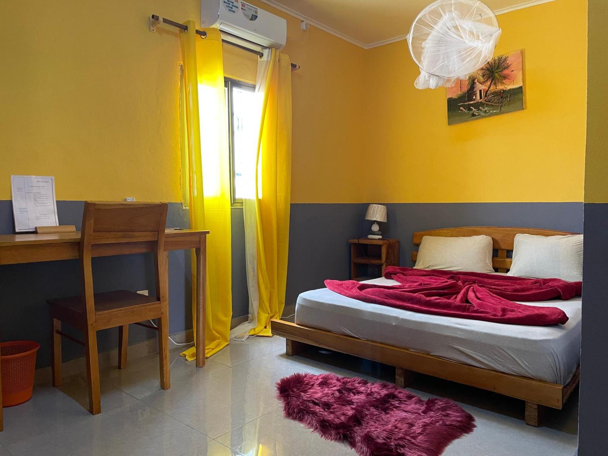 Residence Hotel Lux Fairborn - Port Gentil Bagian luar foto
